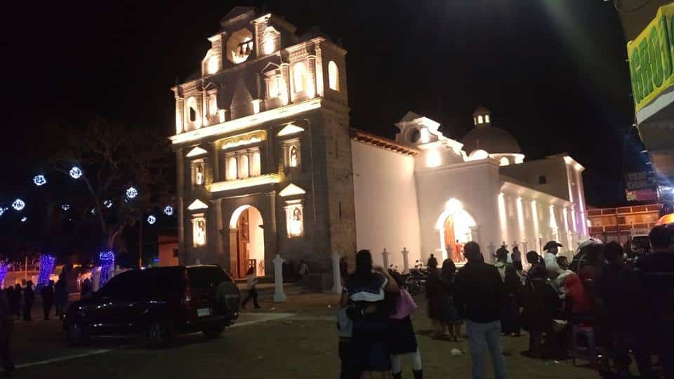 17098337_1382302375154874_2319865657247075492_n FABRICA DE LAMPARAS EN GUATEMALA MEGALAMPARAS