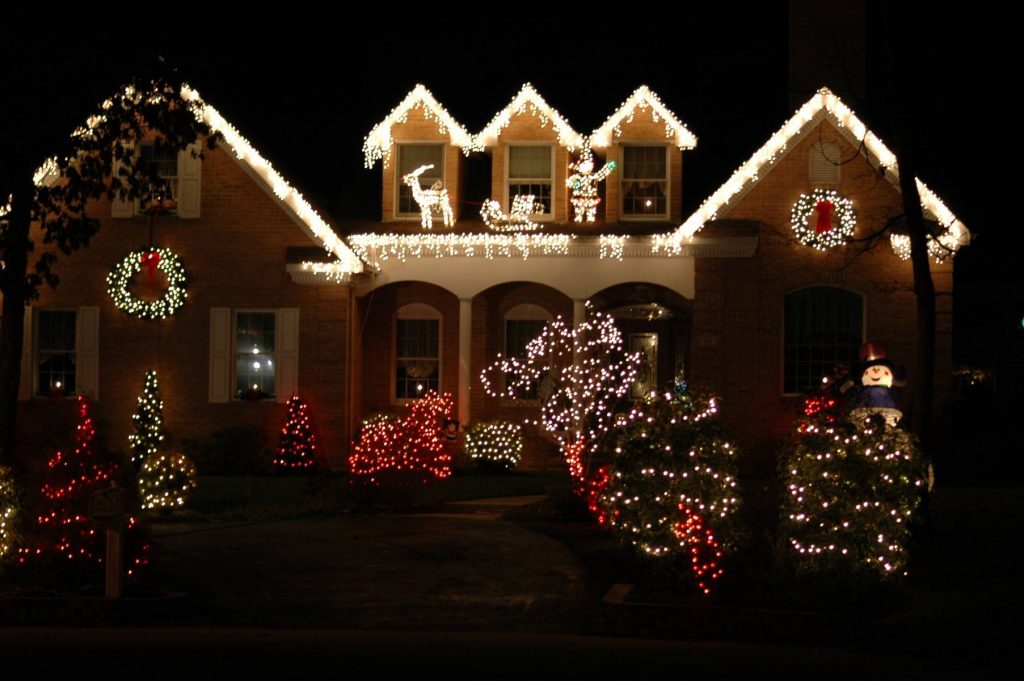 ILUMINACIÓN NAVIDEÑA, DECORA COMO DESEAS